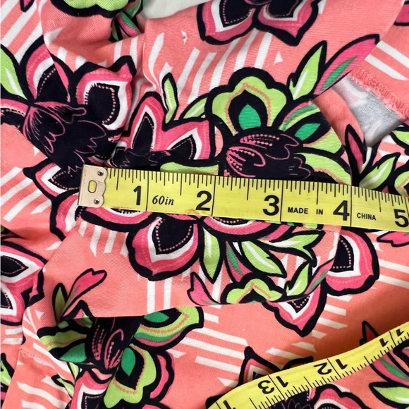 Crown & Ivy Shelby Scalloped Hem Floral Pink Shorts Size 6 - Picture 8 of 9